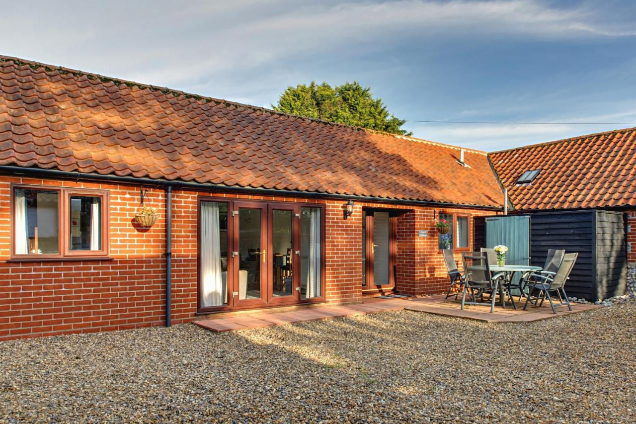 Anvil & Stable Cottages Felbrigg エクステリア 写真
