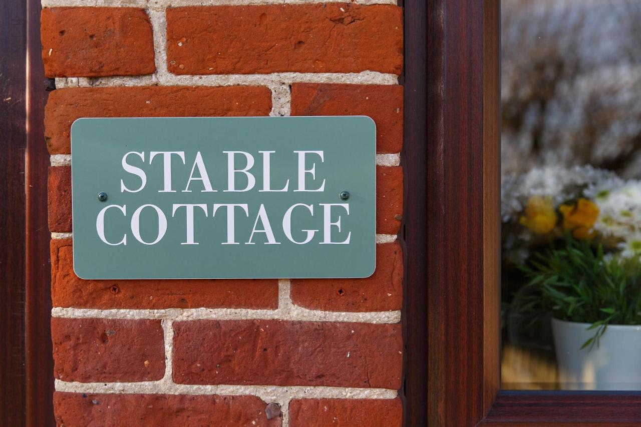 Anvil & Stable Cottages Felbrigg エクステリア 写真